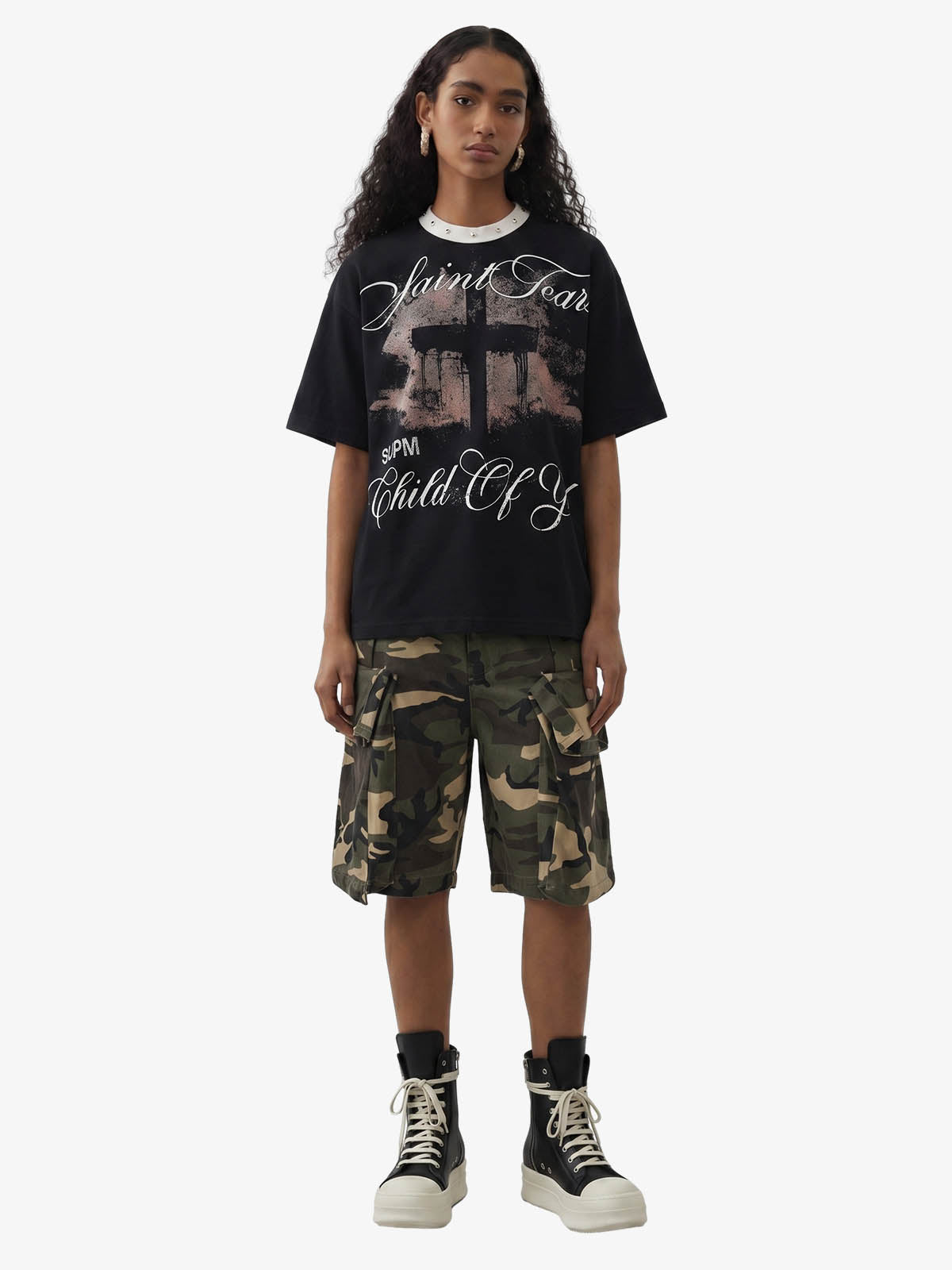 Camiseta Pavtros Studios Saint Fear Studded Oversized