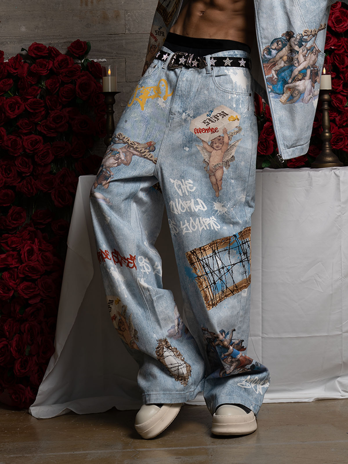 Calça Jeans Pavtros Sacred Renaissance Graffiti Light Wash